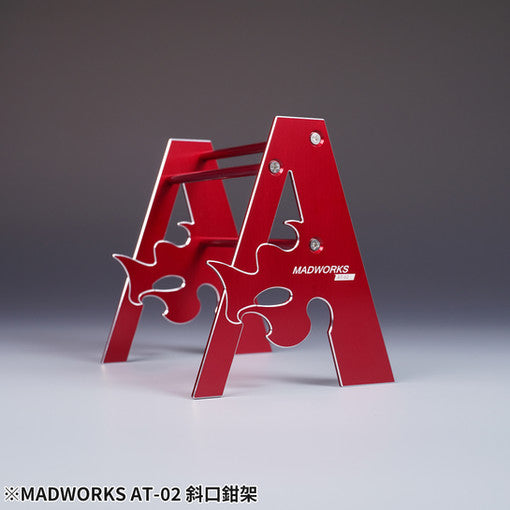 AT-02 MAD NIPPERS STAND (ANODIZED RED)