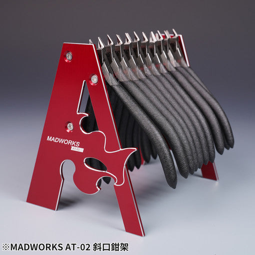 AT-02 MAD NIPPERS STAND (ANODIZED RED)