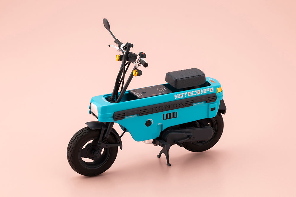 BUSTER DOLL KNIGHT Alice with Honda AB12 MOTOCOMPO