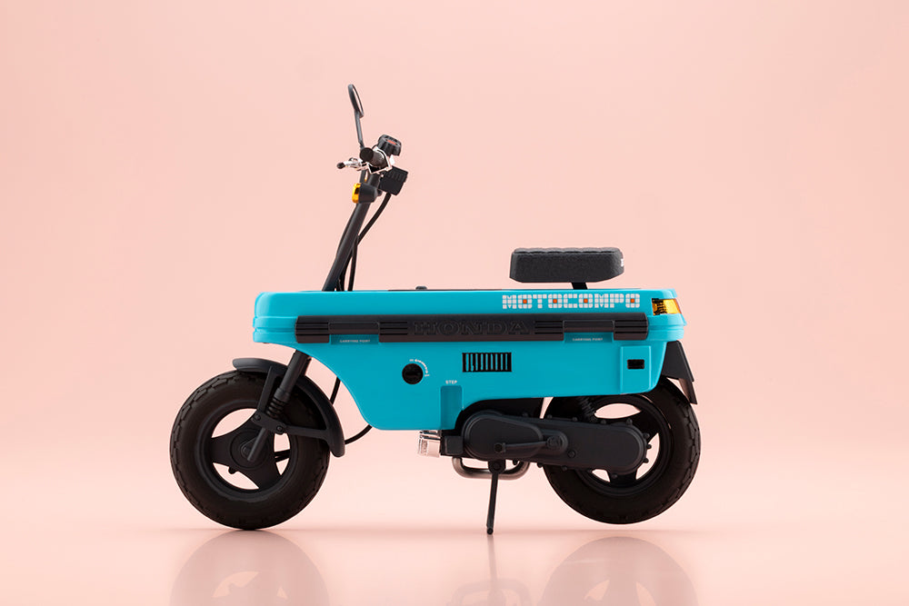 BUSTER DOLL KNIGHT Alice with Honda AB12 MOTOCOMPO